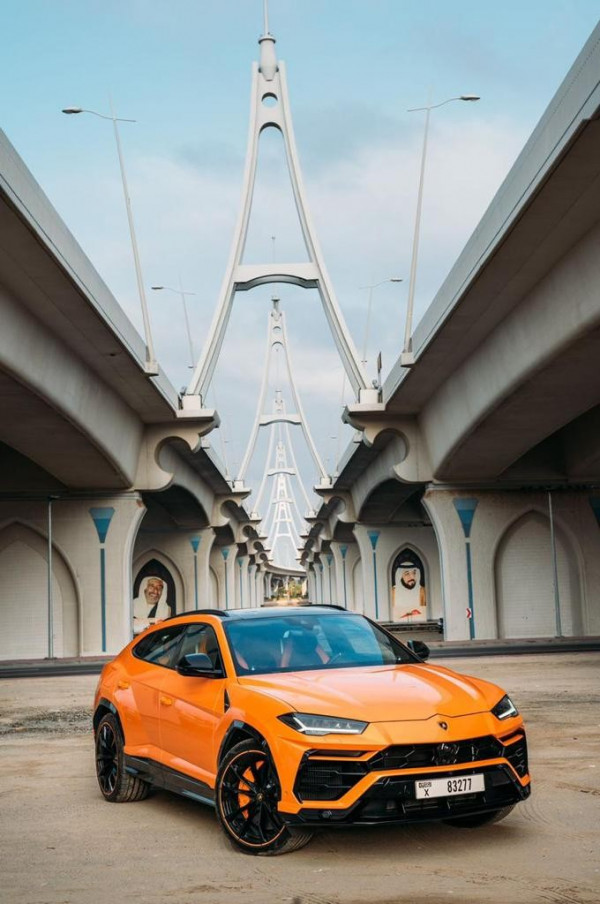 البرتقالي Lamborghini Urus Capsule, 2022 للإيجار في دبي 5