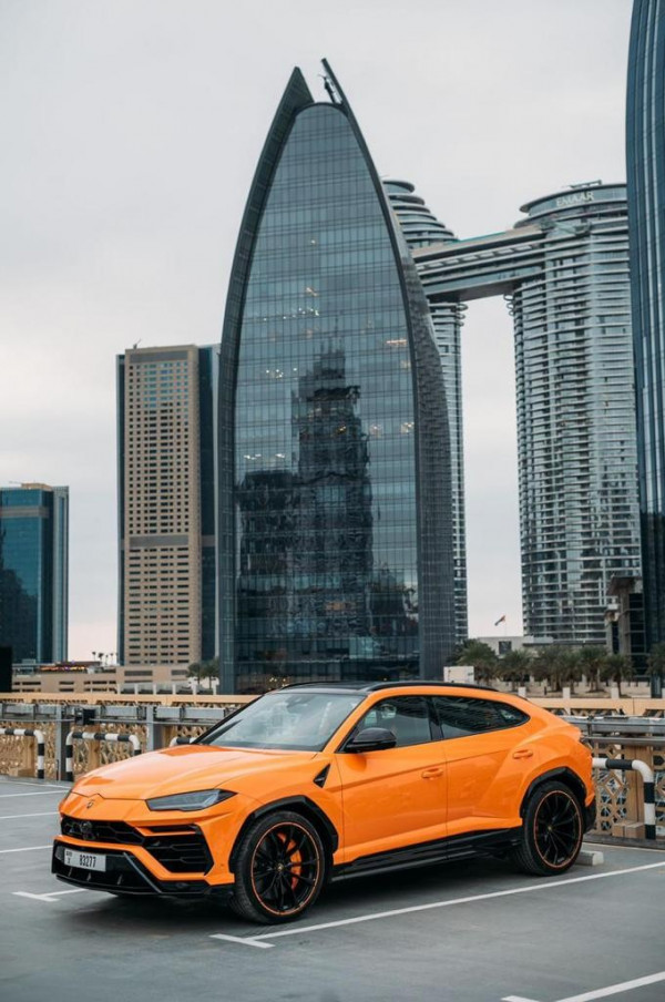 البرتقالي Lamborghini Urus Capsule, 2022 للإيجار في دبي 6