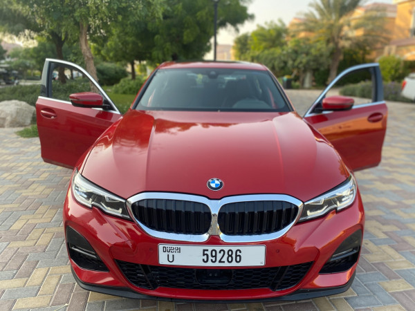 أحمر BMW 3 Series 2020 M Sport, 2020 للإيجار في دبي 0