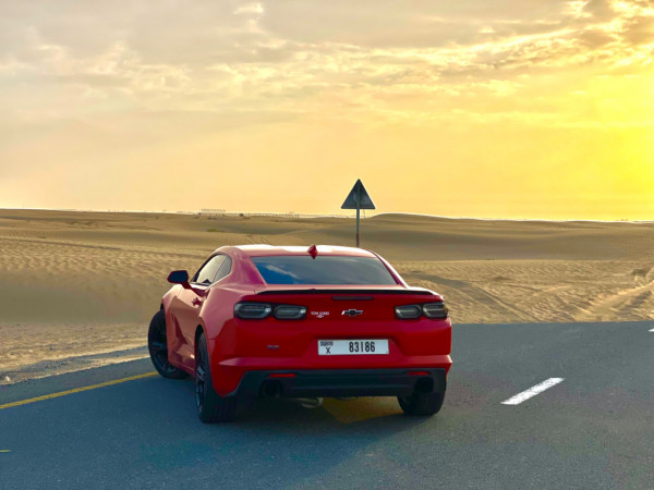 Аренда Красный Chevrolet Camaro, 2020 в Дубае 1