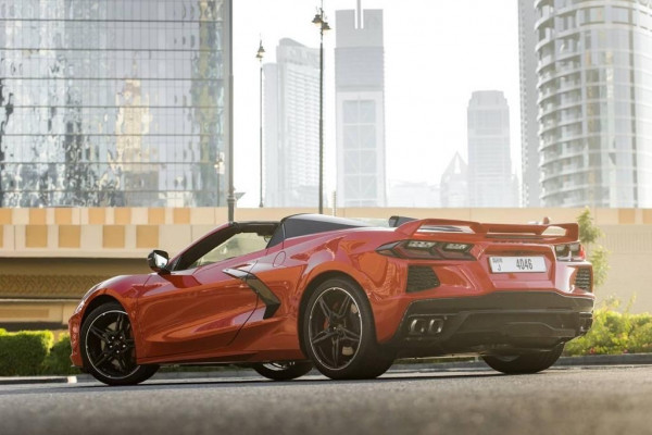 Rouge Chevrolet Corvette, 2022 à louer à Dubaï 1