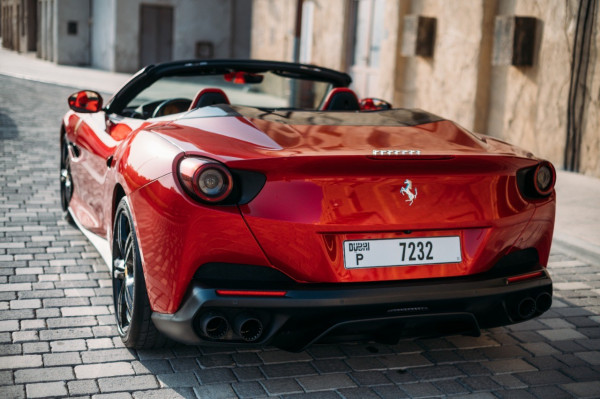 أحمر Ferrari Portofino Rosso, 2019 للإيجار في دبي 1
