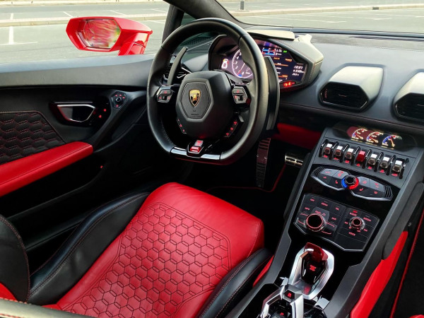 Аренда Красный Lamborghini Huracan, 2018 в Дубае 5