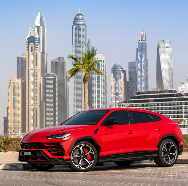 红色 Lamborghini Urus, 2020 迪拜汽车租凭 1
