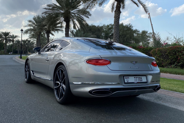 Silber Bentley Continental GT, 2019 für Miete in Dubai 1