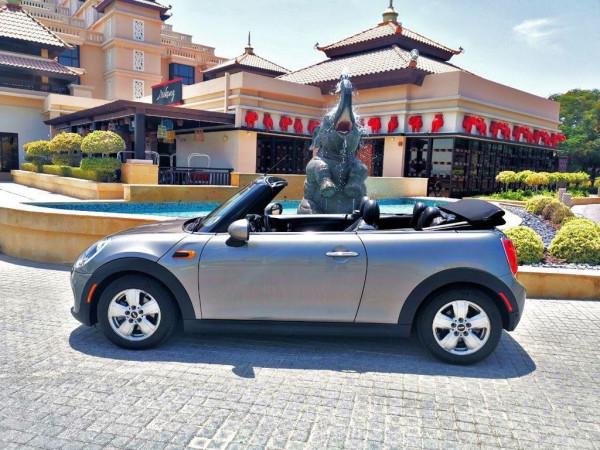 فضة Mini Cooper, 2019 للإيجار في دبي 3