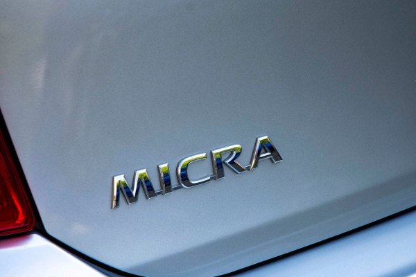 فضة Nissan Micra, 2020 للإيجار في دبي 2
