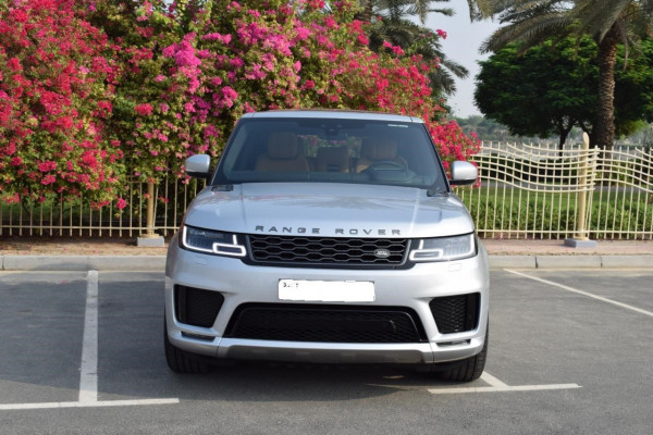 فضة Range Rover Sport, 2019 للإيجار في دبي 0