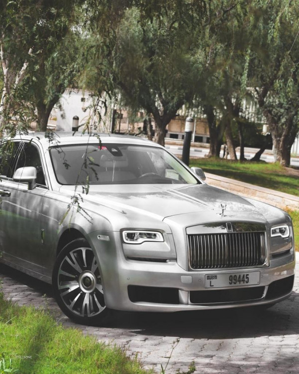 فضة Rolls Royce Ghost, 2019 للإيجار في دبي 9