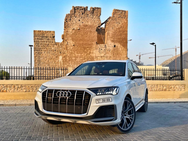 白色 Audi Q7, 2020 迪拜汽车租凭 4