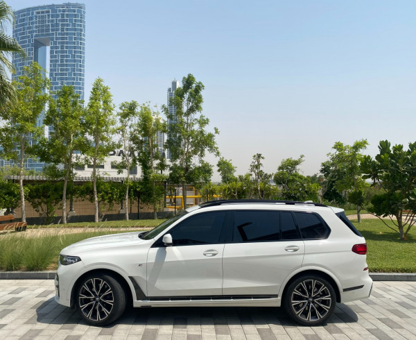 White BMW X7, 2021 for rent in Dubai 2