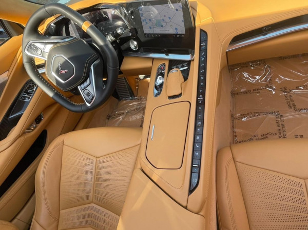 أبيض Chevrolet Corvette Stingray, 2020 للإيجار في دبي 7