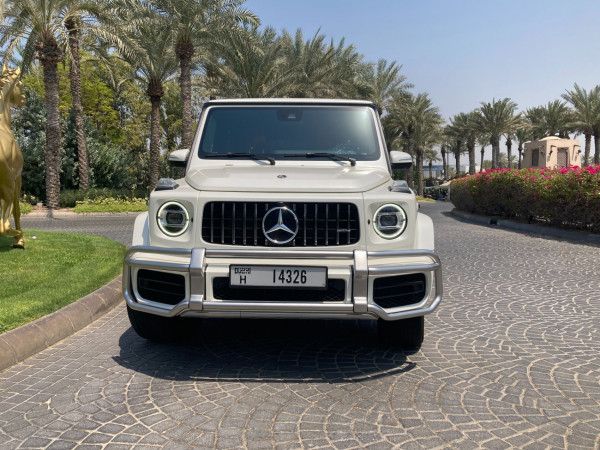 أبيض Mercedes G63 AMG, 2021 للإيجار في دبي 2