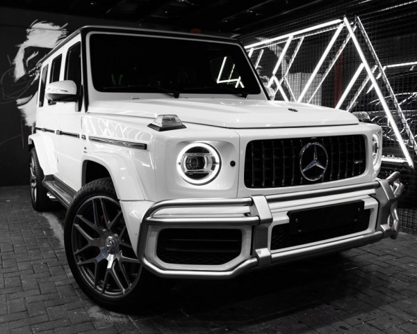 أبيض Mercedes G class, 2019 للإيجار في دبي 6