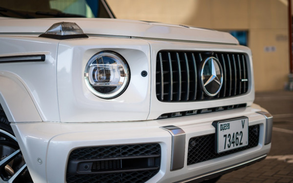 أبيض Mercedes G63 class, 2021 للإيجار في دبي 5