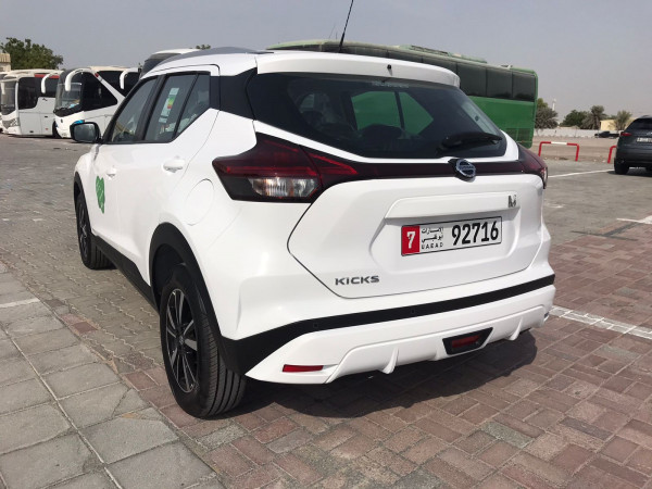 أبيض Nissan Kicks, 2021 للإيجار في دبي 5