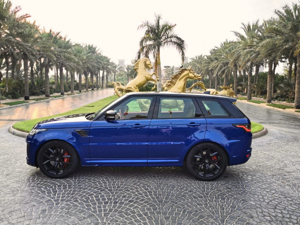Bleue Range Rover Sport SVR, 2020 à louer à Dubaï 1