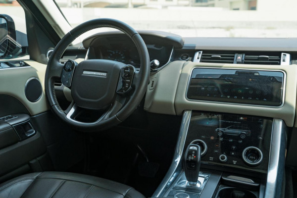 أبيض Range Rover Sport, 2019 للإيجار في دبي 1