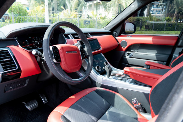 أبيض Range Rover Sport, 2020 للإيجار في دبي 3