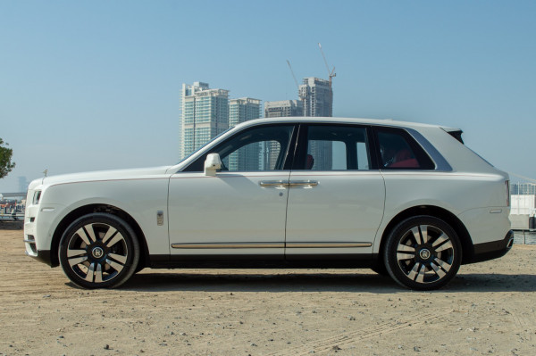 White Rolls Royce Cullinan, 2020 for rent in Dubai 0