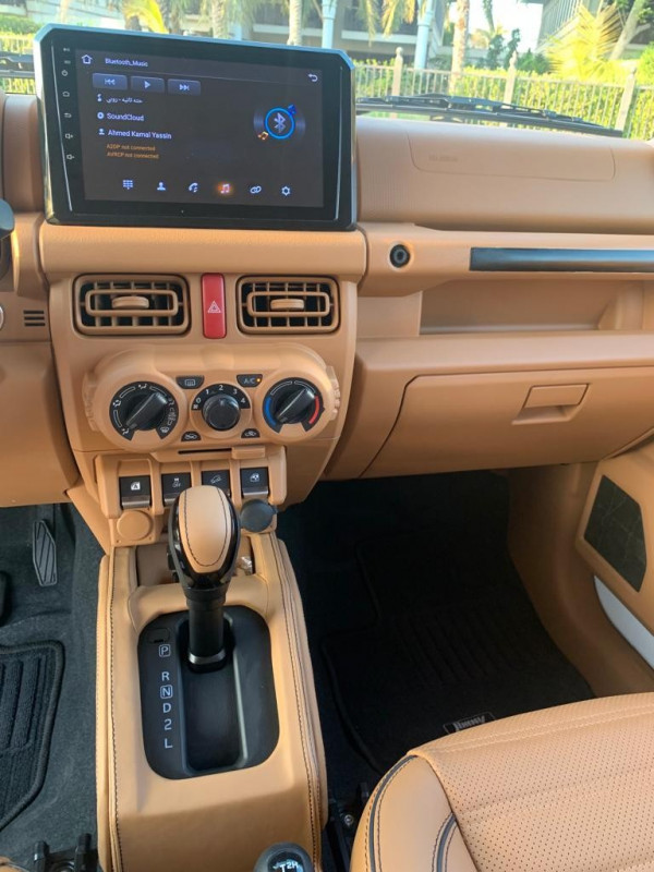 أبيض Suzuki Jimny Brabus, 2021 للإيجار في دبي 3