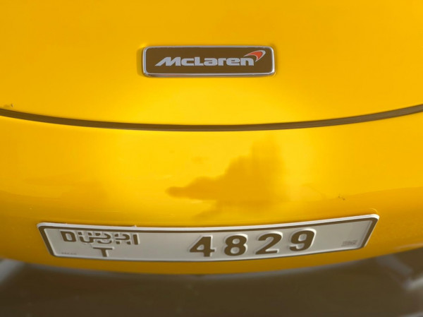 الأصفر McLaren 720 S, 2021 للإيجار في دبي 5