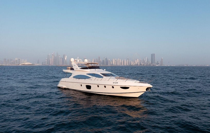 Motorboot Azimut Alise 68 ft in Dubai Harbour te huur in Dubai 1