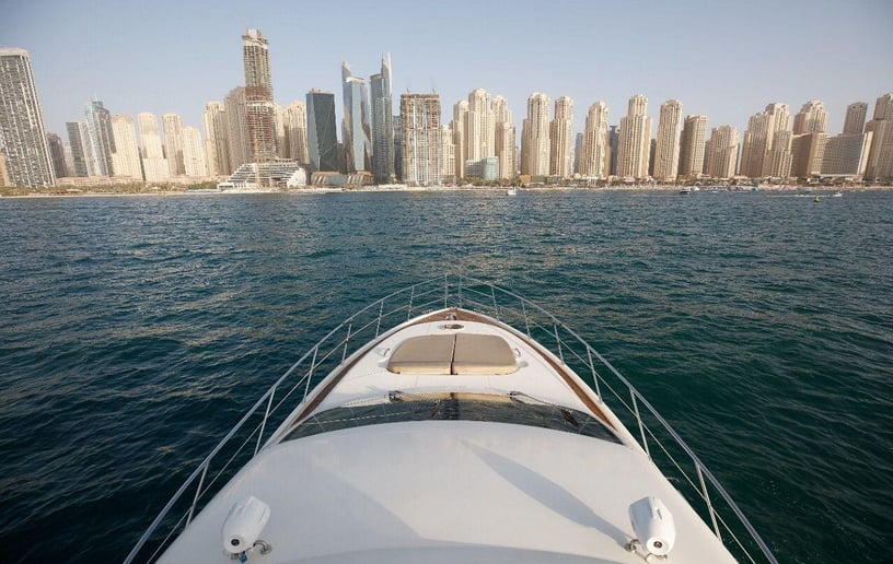 Motorboot Azimut Alise 68 ft in Dubai Harbour te huur in Dubai 6