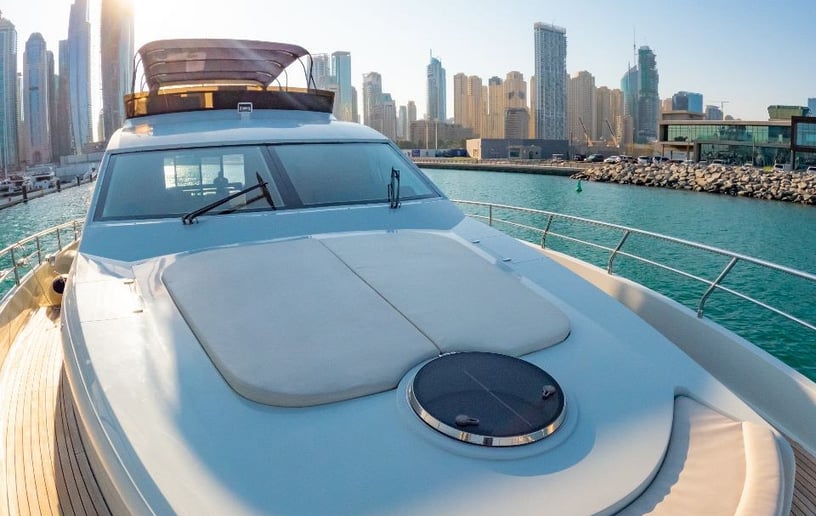 Motorboot Sky Walker Astra 76 ft in Dubai Harbour te huur in Dubai