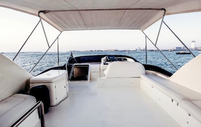 Motorboot Azimut 80 ft in Dubai Marina te huur in Dubai