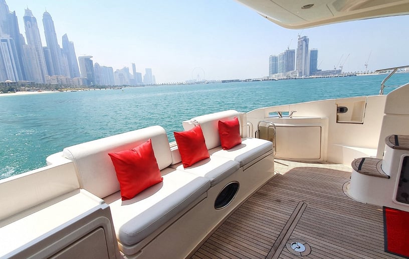 Azimut X7 48 футов Моторная лодка в Dubai Marina для аренды в Дубай