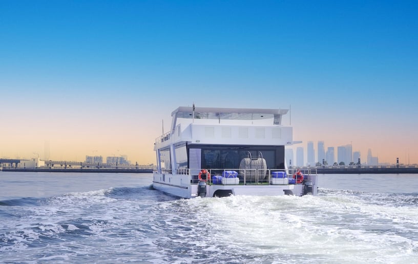 Woonboot Bella Vitta 100 ft in Dubai Harbour te huur in Dubai