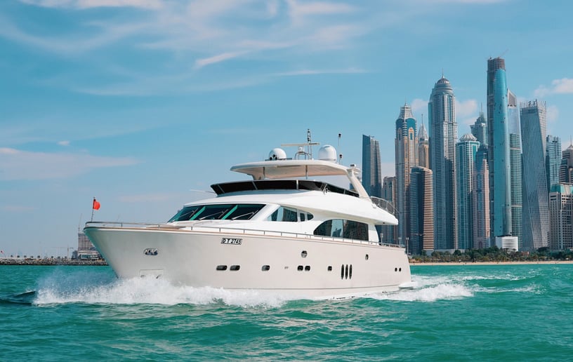 Etoupe A3 98 pied Bateau à moteur à Dubai Harbour à louer à Dubai