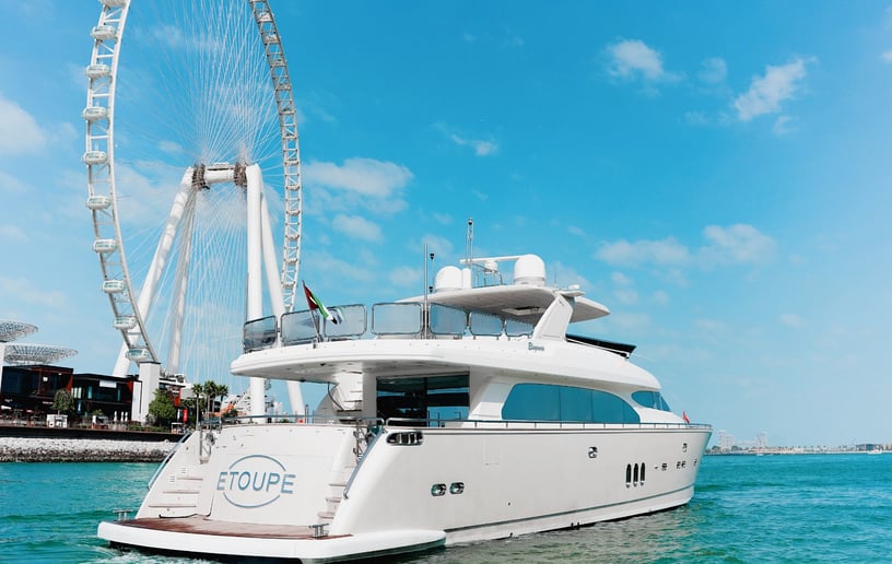 Etoupe A3 98 Fuß Motorboot in Dubai Harbour  zur Miete in Dubai