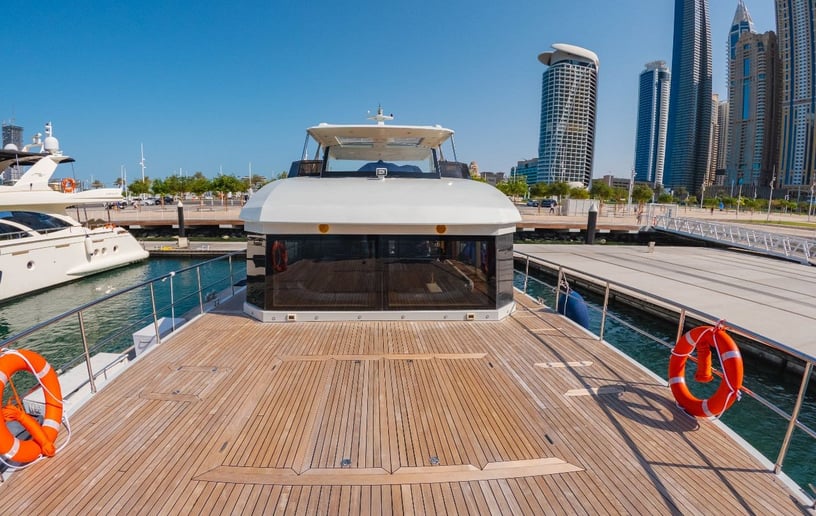 Catamaran Sky Walker Explora 60 ft in Dubai Harbour te huur in Dubai