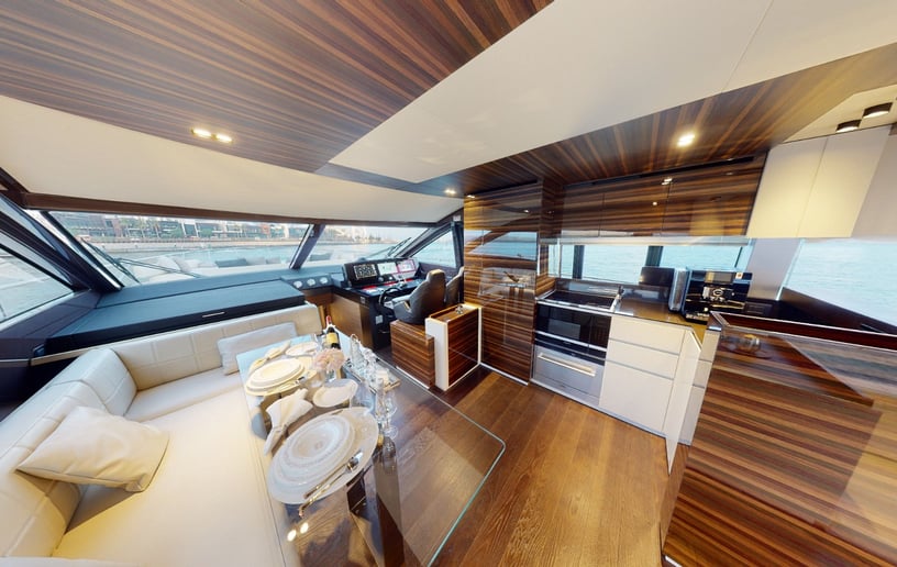 Motorboot Ferretti 67 ft in Dubai Harbour te huur in Dubai 12