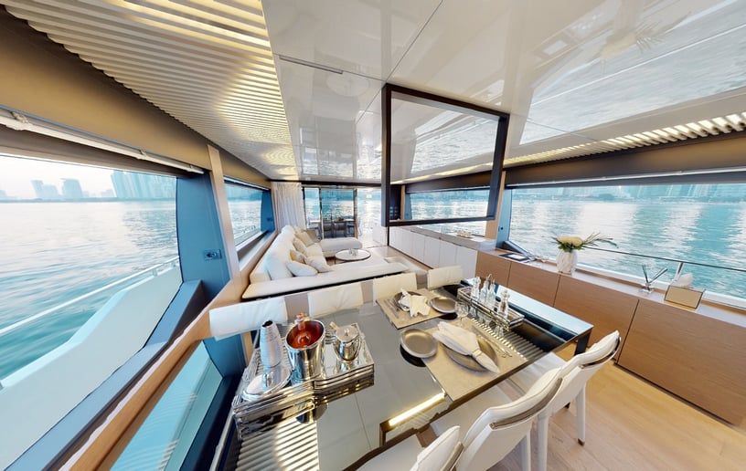 إيجار Ferretti 78 قدم زورق قوي فيDubai Harbour في دبي