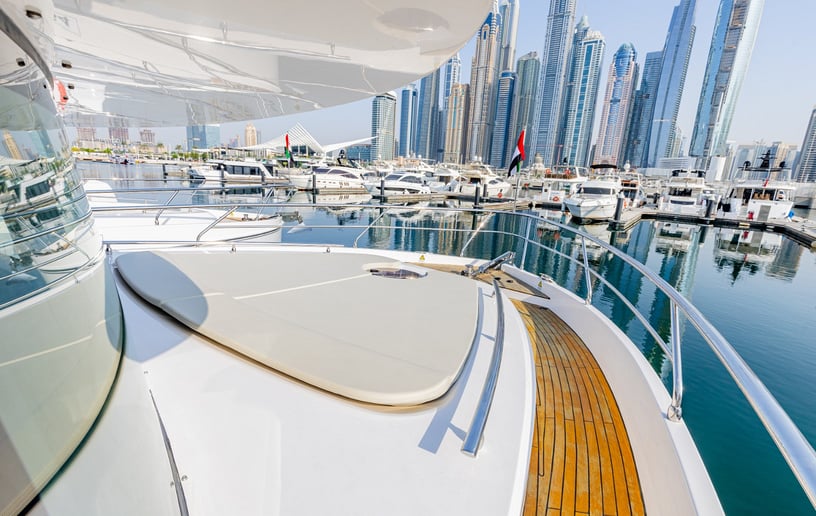 Motorboot Sky Walker Fibo 62 ft in Al Hamra Marina te huur in Ras Al Khaimah 19