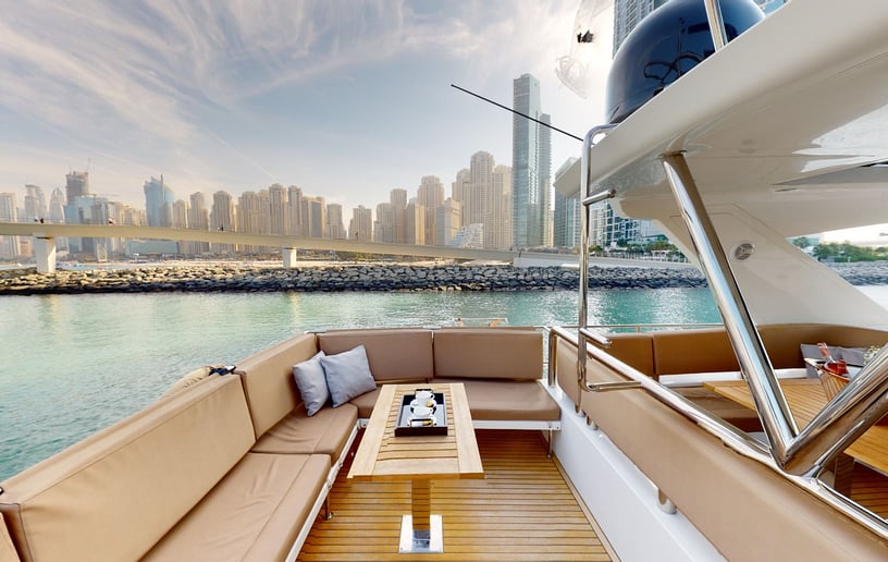 إيجار Galeon 78 قدم زورق قوي فيDubai Harbour في دبي