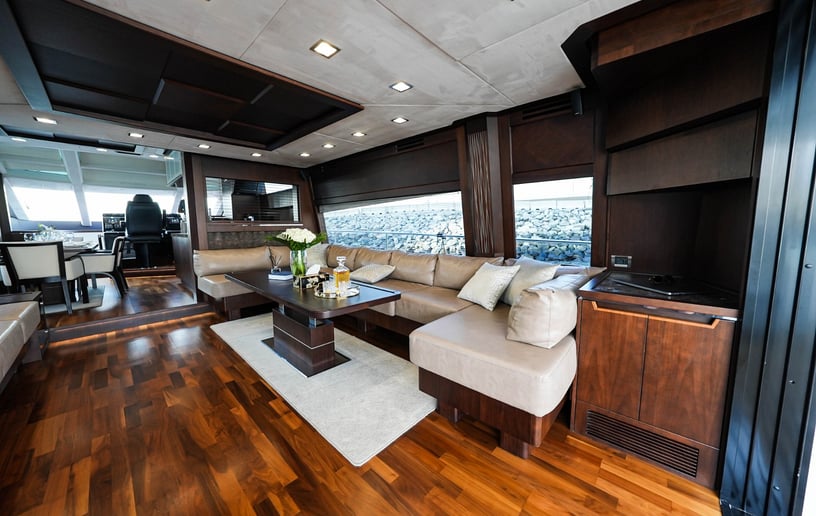 Motorboot Galeon 78 ft in Dubai Harbour te huur in Dubai