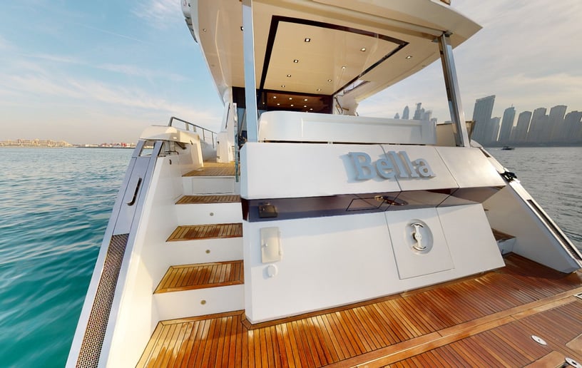 Galeon 78 pied Bateau à moteur à Dubai Harbour à louer à Dubai