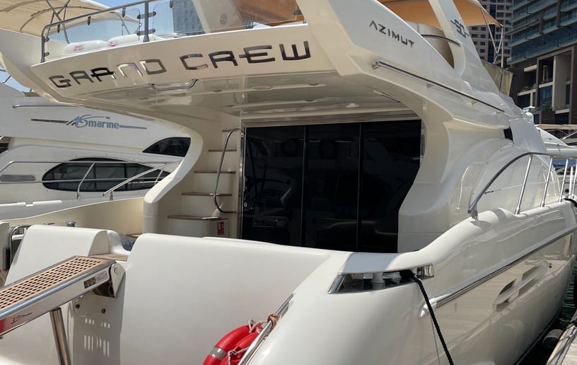 Motorboot Azimut Grand Crew 50 ft in Dubai Marina te huur in Dubai 2