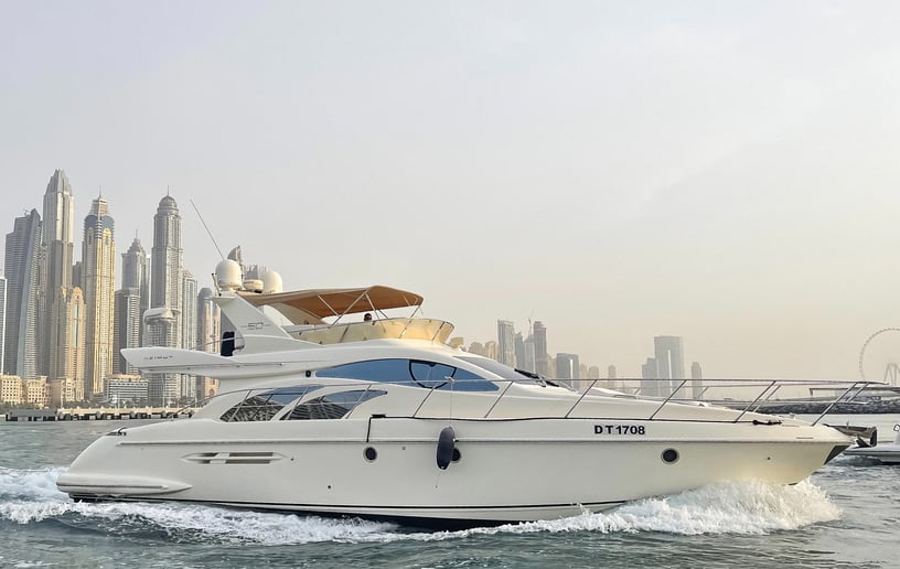 Motorboot Azimut Grand Crew 50 ft in Dubai Marina te huur in Dubai