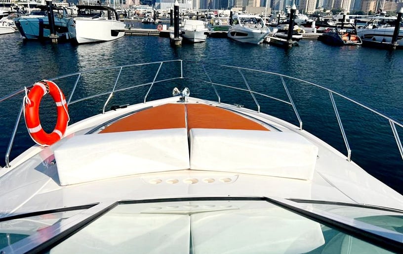 Motorboot Gulf Craft 36 ft in Dubai Marina te huur in Dubai