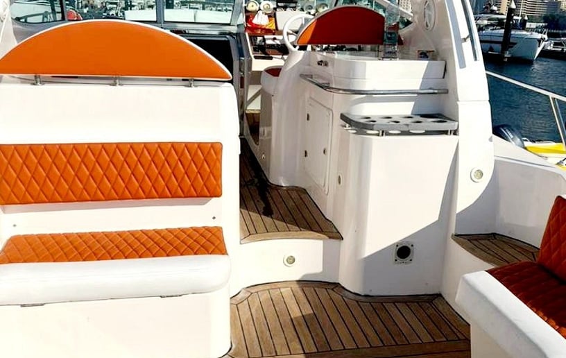 Motorboot Gulf Craft 36 ft in Dubai Marina te huur in Dubai