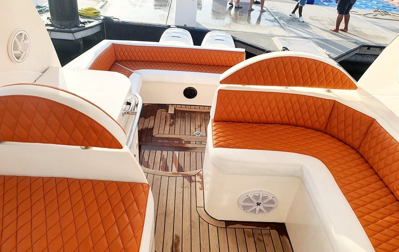 Motorboot Gulf Craft 36 ft in Dubai Marina te huur in Dubai