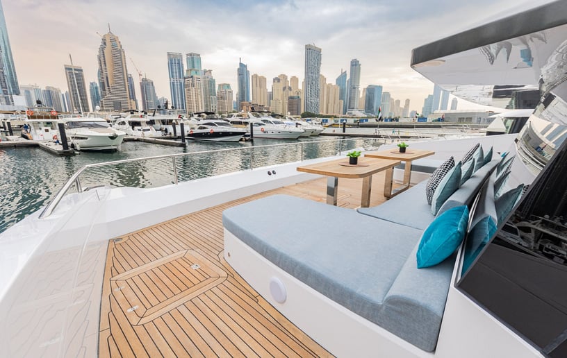 Catamaran Sky Walker Infinity 60 ft in Dubai Harbour te huur in Dubai