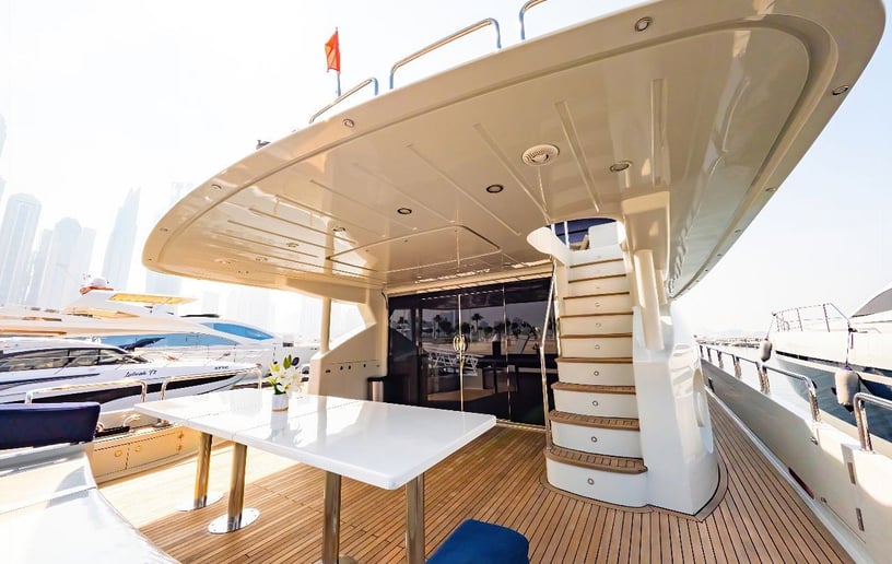 Motorboot Sky Walker Kona 110 ft in Dubai Harbour te huur in Dubai