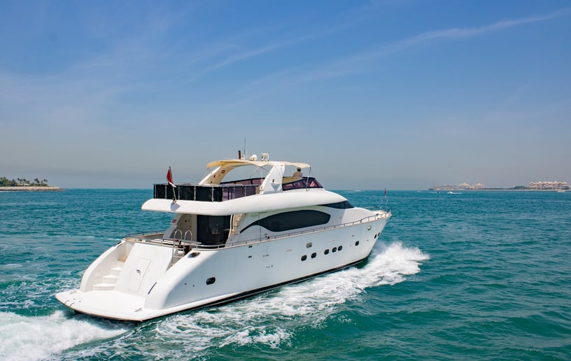 Maiora X16 92 ft Power boat in Dubai Marina for rent in Dubai