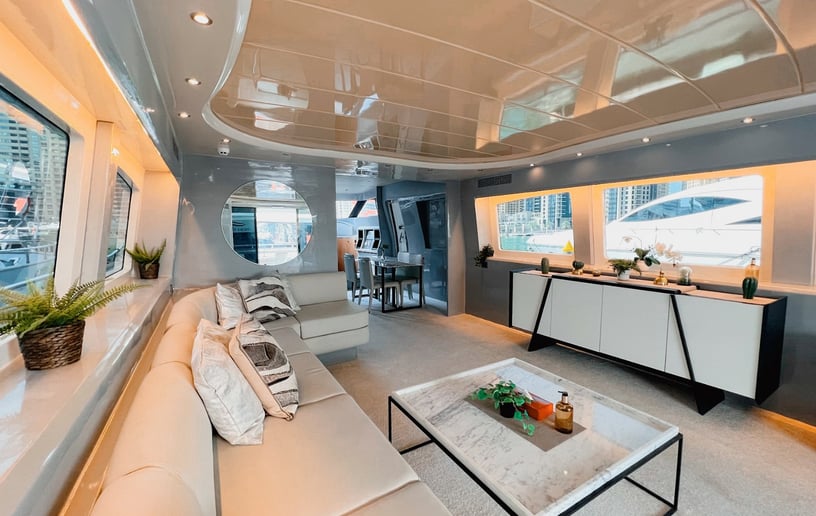 Motorboot Maiora X16 92 ft in Dubai Marina te huur in Dubai